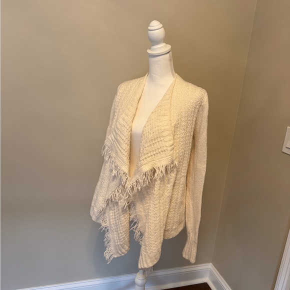 Hollister Sweaters - NWOT Thick Cream Fringe Cardigan